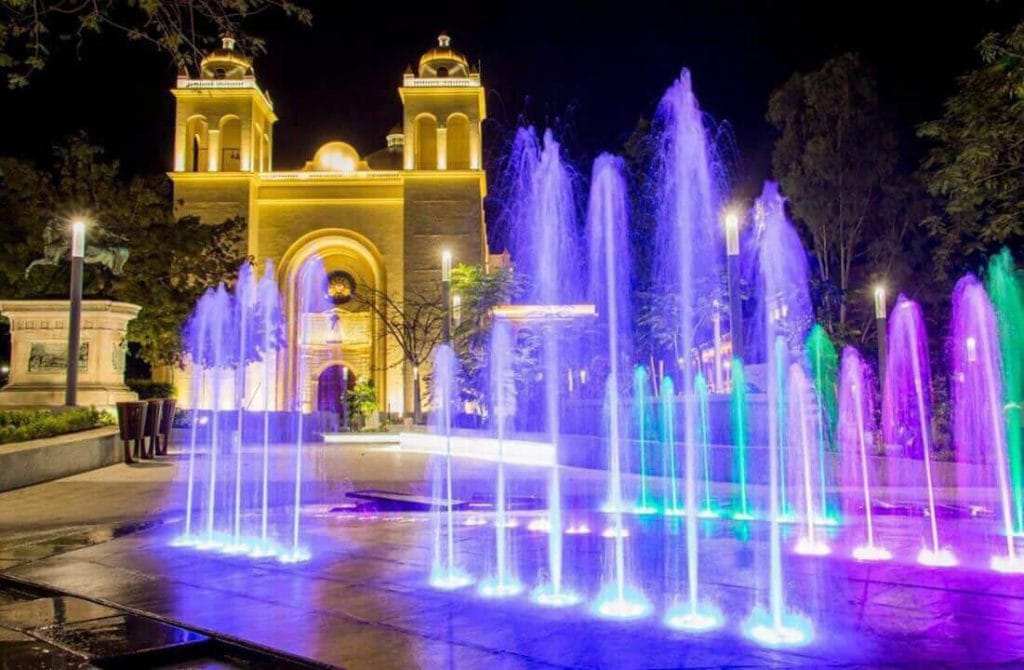 San Salvador - imagen 3